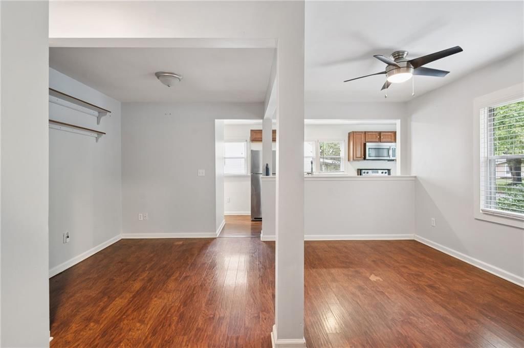 Photo 6 of 25 - 721 S Chestnut Street