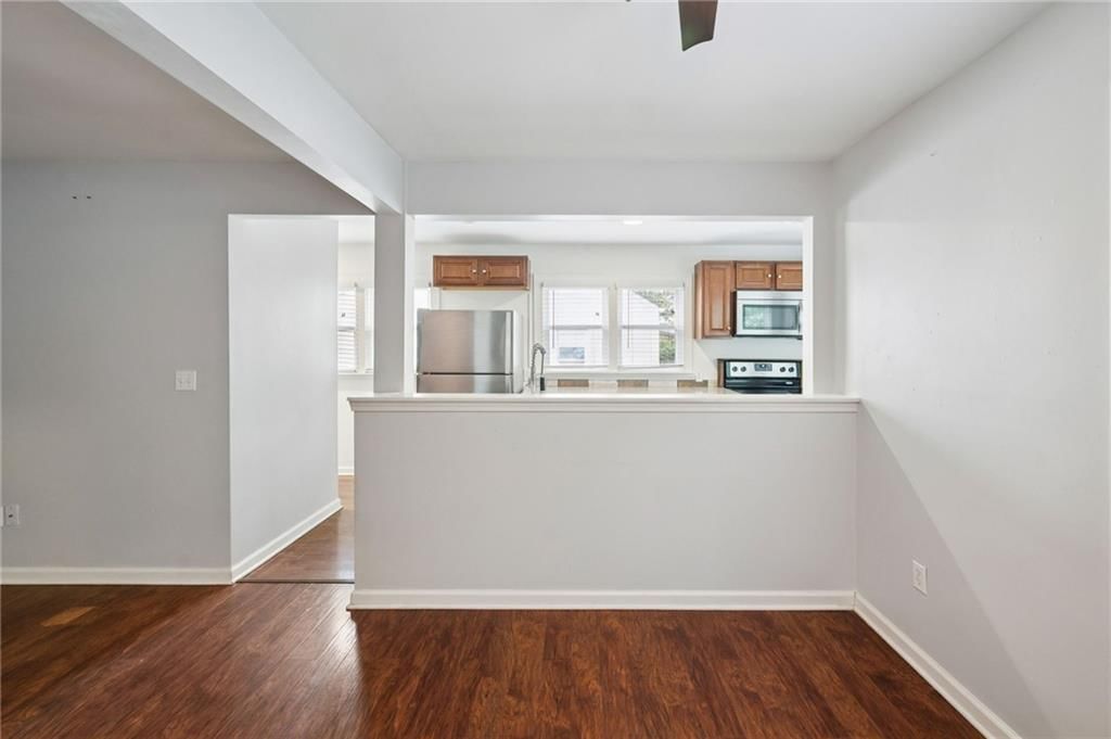 Photo 7 of 25 - 721 S Chestnut Street