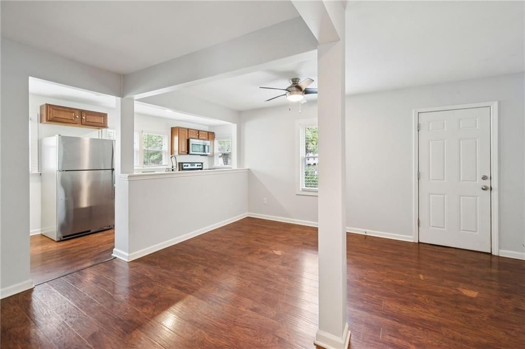 Photo 10 of 25 - 721 S Chestnut Street