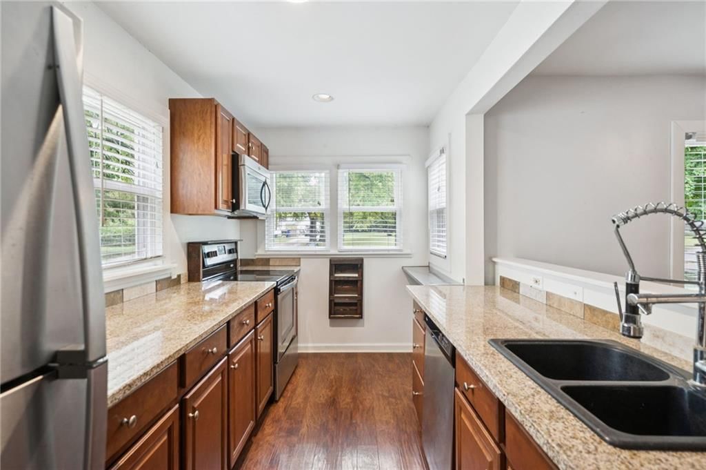 Photo 13 of 25 - 721 S Chestnut Street