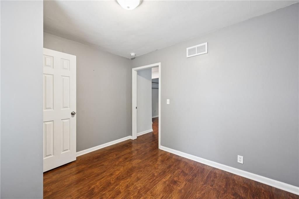 Photo 20 of 25 - 721 S Chestnut Street