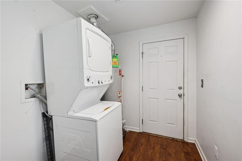 Photo 21 of 25 - 721 S Chestnut Street