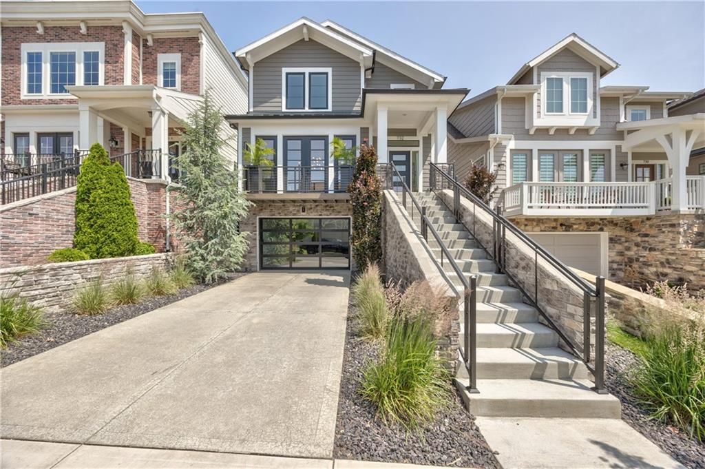 732 W 45th Street, Kansas City, MO