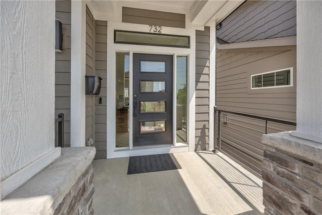732 W 45th Street — photo 4
