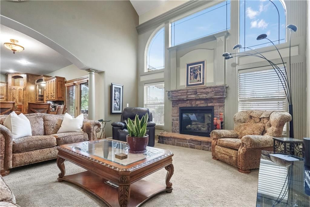 Photo 12 of 69 - 17575 N Alder Court