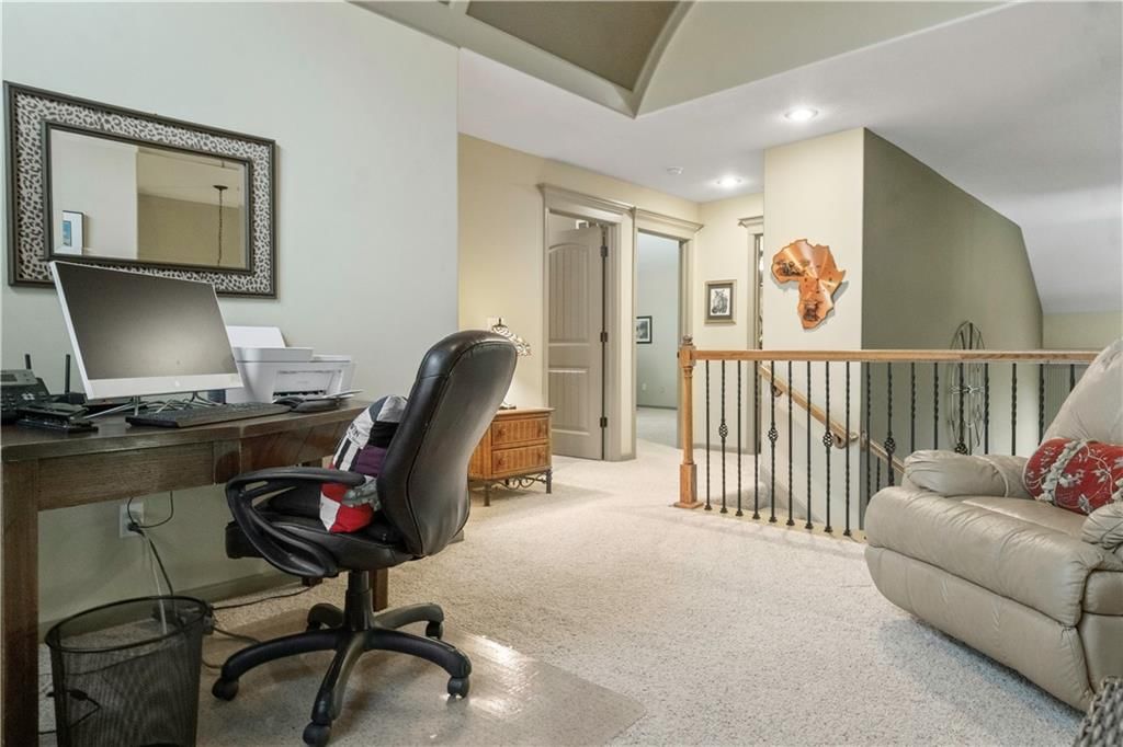 Photo 36 of 69 - 17575 N Alder Court