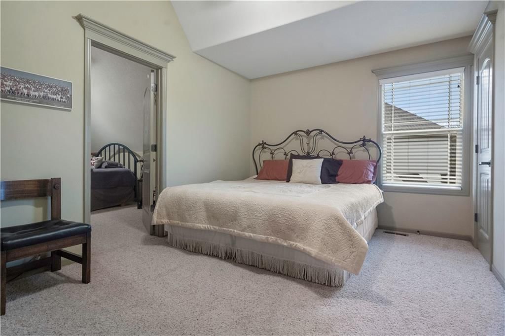 Photo 40 of 69 - 17575 N Alder Court