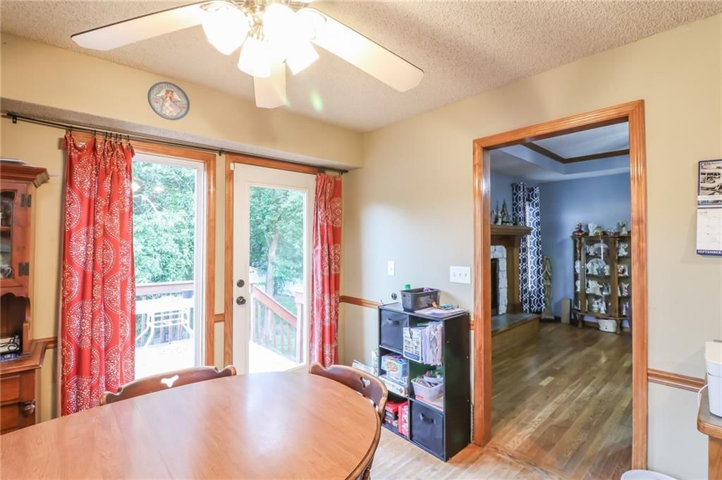 Photo 8 of 37 - 301 S Darrowby Drive