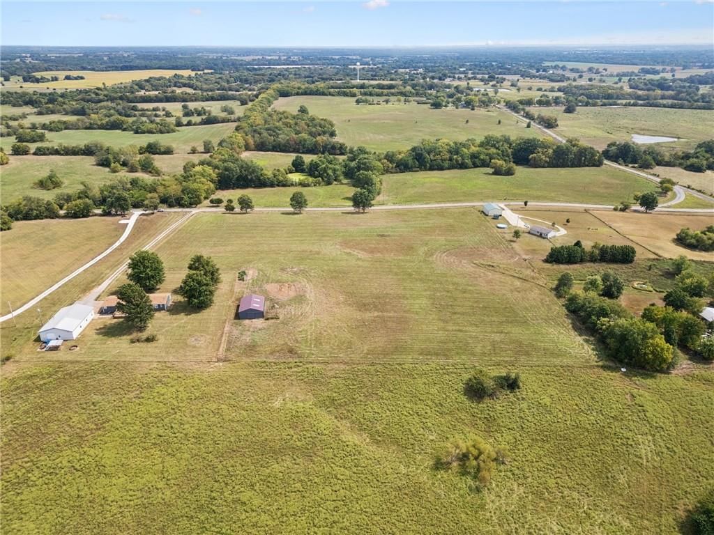 548 NW UU Highway — photo 8