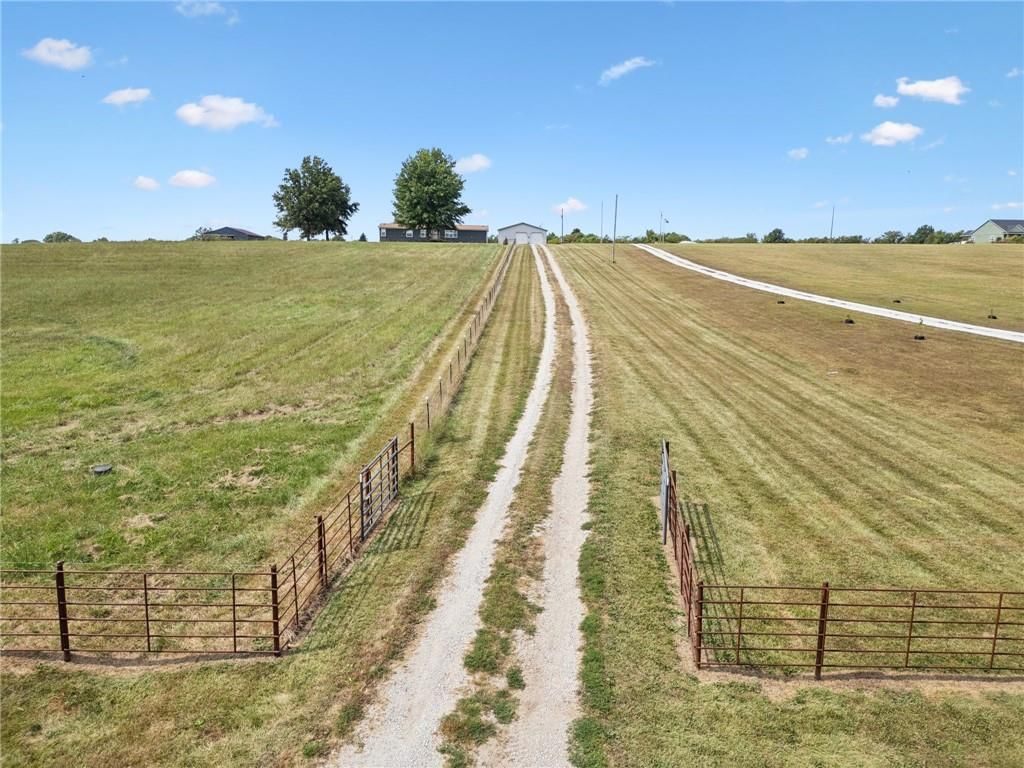 548 NW UU Highway — photo 10