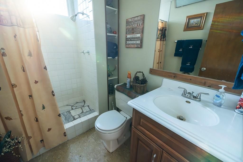 12149 Doniphan Lake Road — photo 94