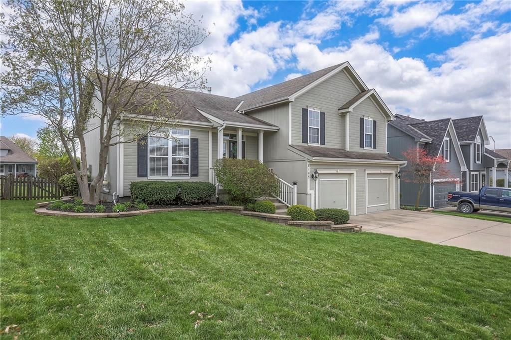 8105 NE 98th Street, Kansas City, MO