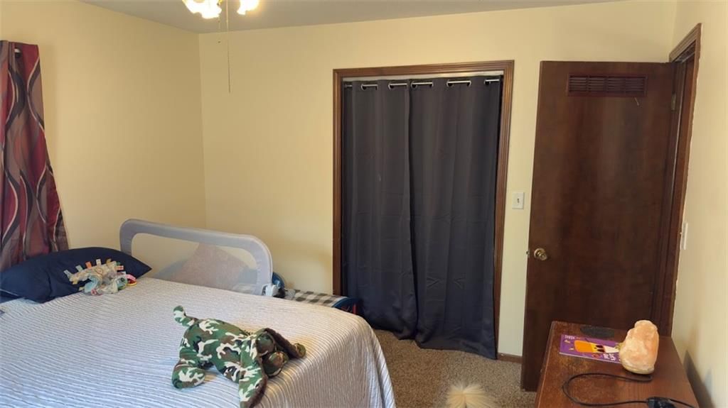 Photo 32 of 42 - 327 E Longfellow Street