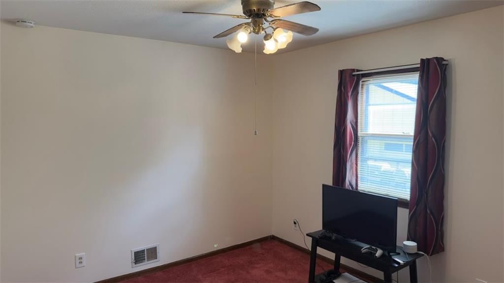 Photo 34 of 42 - 327 E Longfellow Street
