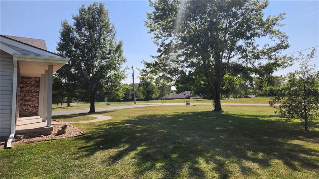 Photo 6 of 92 - 20405 S Cottonwood Drive