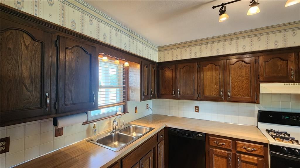 Photo 41 of 92 - 20405 S Cottonwood Drive