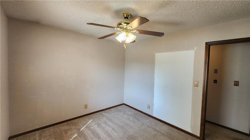 Photo 69 of 92 - 20405 S Cottonwood Drive