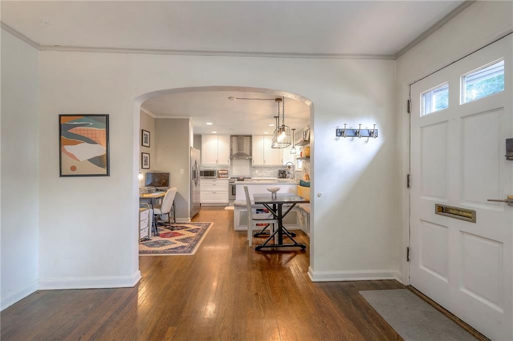 5806 Russell Street — photo 7