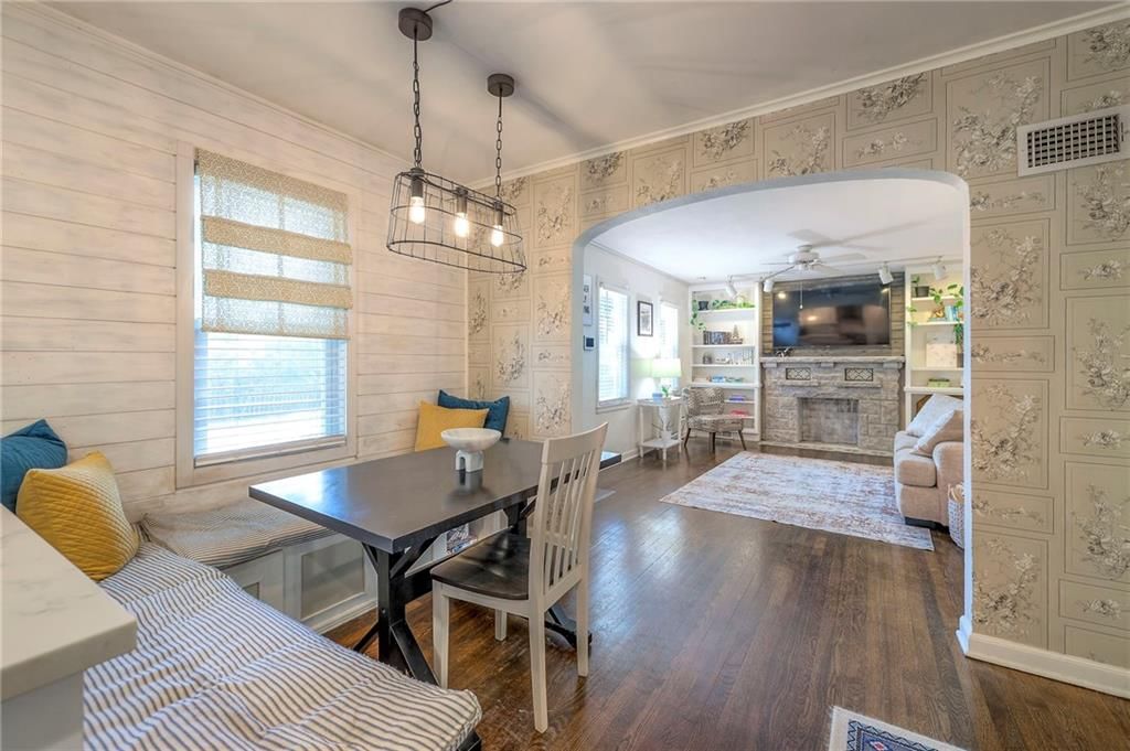 5806 Russell Street — photo 9