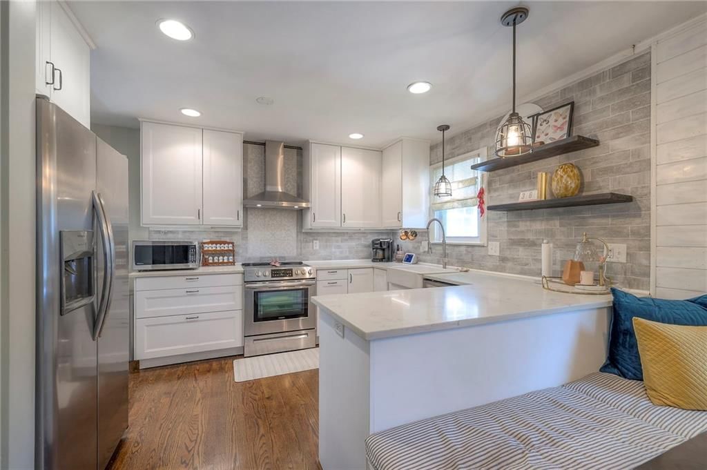 5806 Russell Street — photo 11