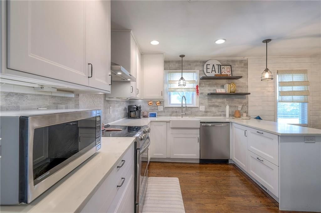 5806 Russell Street — photo 13