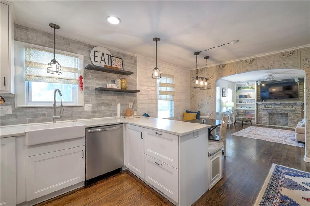 5806 Russell Street — photo 14