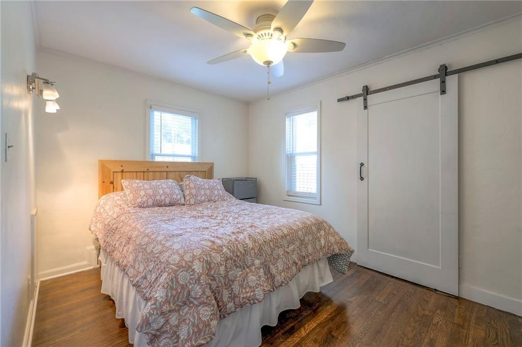 5806 Russell Street — photo 17