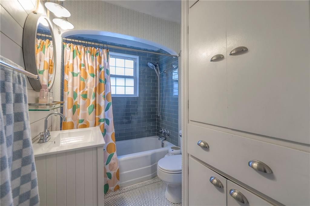 5806 Russell Street — photo 19
