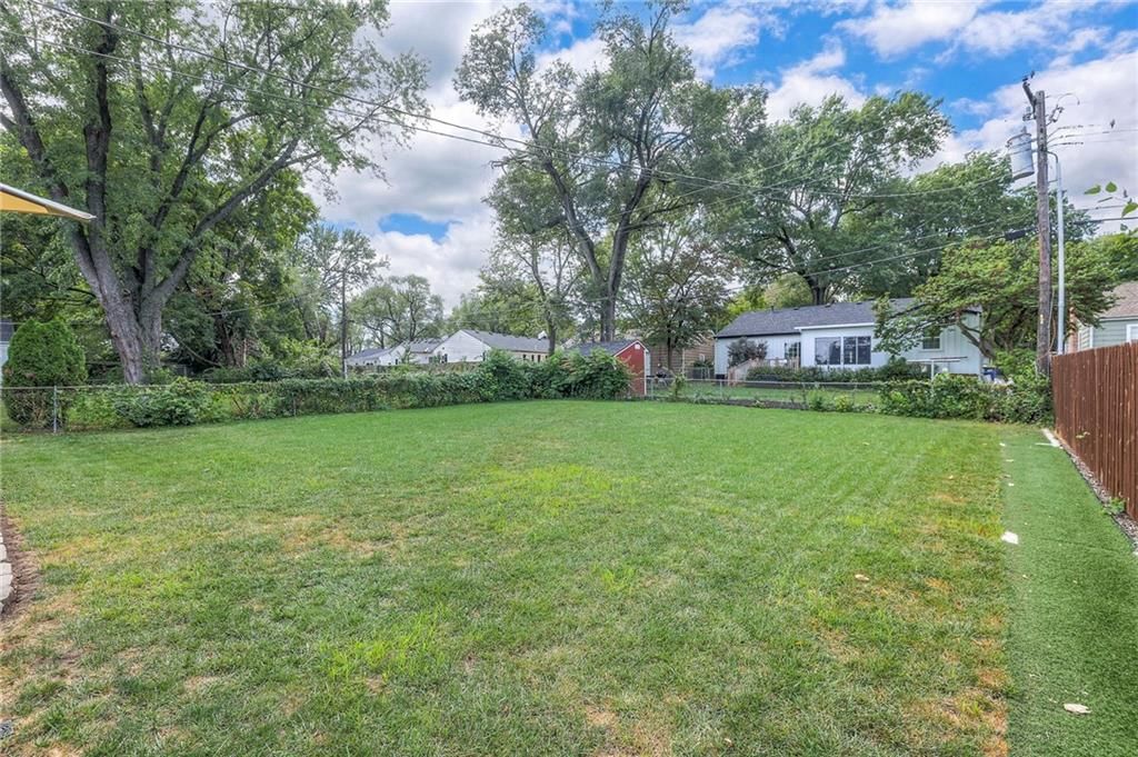 5806 Russell Street — photo 23