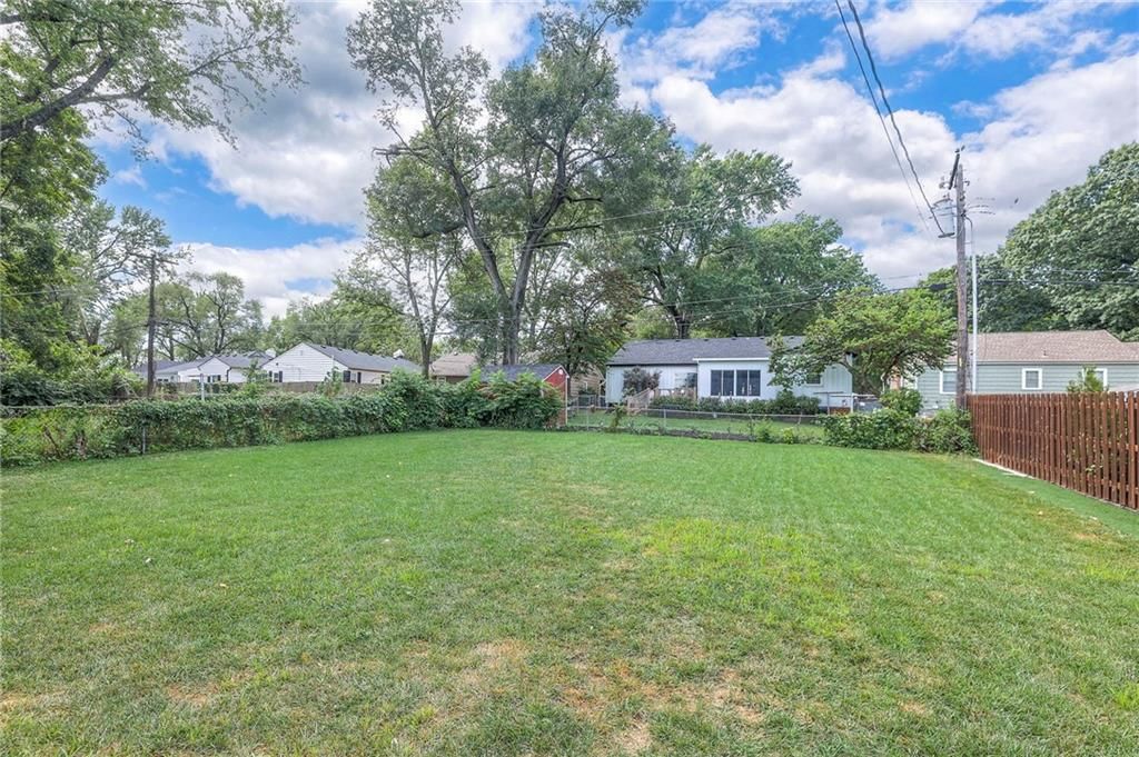5806 Russell Street — photo 24