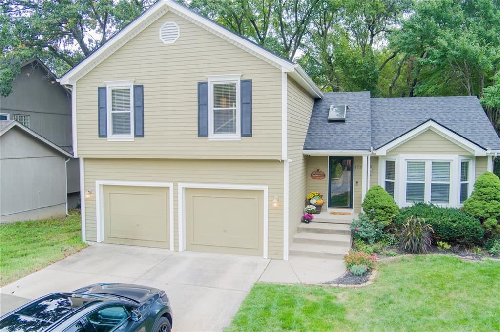 1733 Welleslay Lane, Liberty, MO