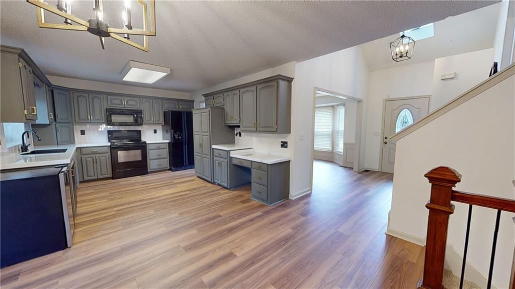1733 Welleslay Lane — photo 10