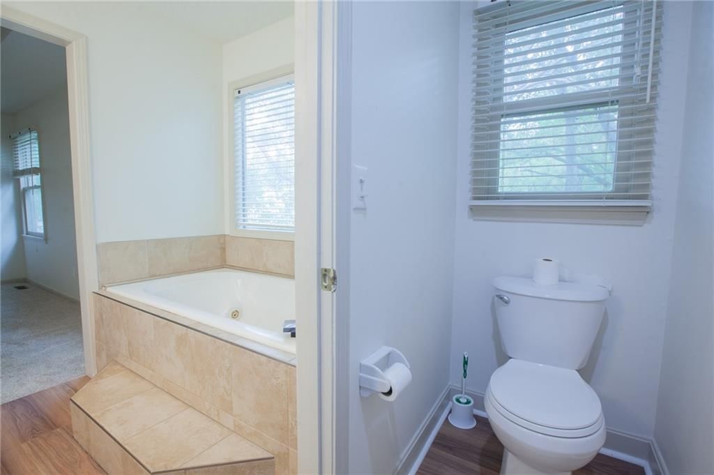 1733 Welleslay Lane — photo 21