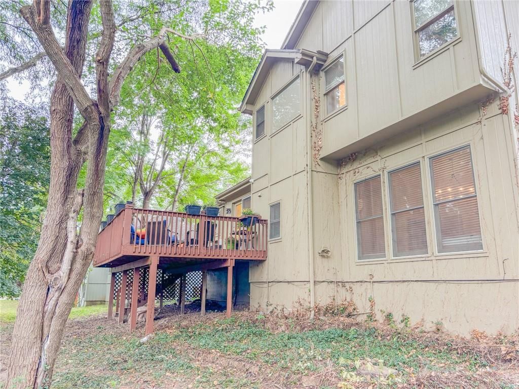 1733 Welleslay Lane — photo 43
