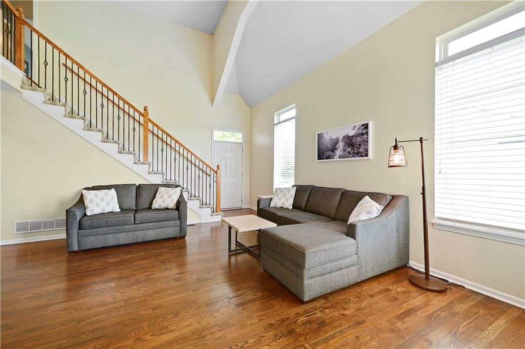 Photo 14 of 28 - 14553 W 138th Place