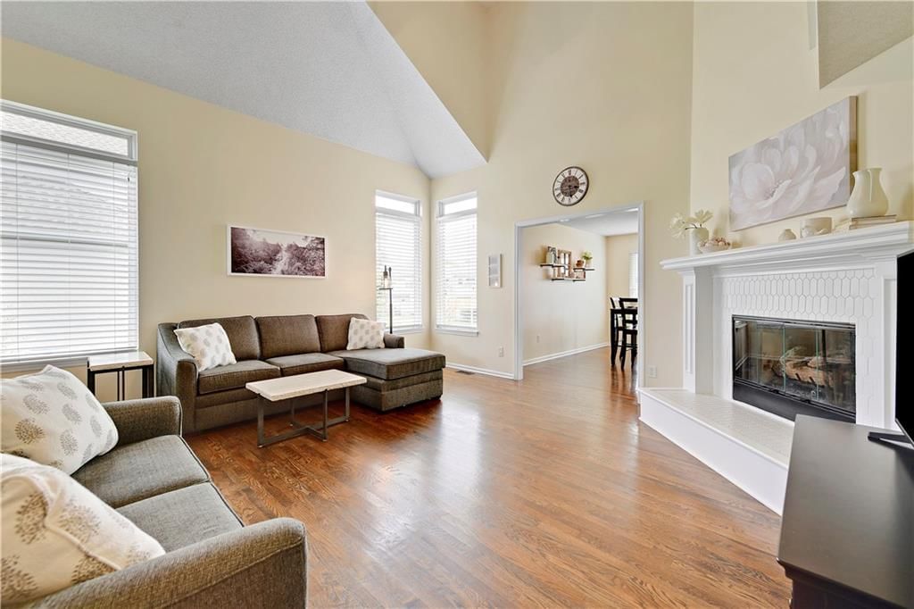 Photo 15 of 28 - 14553 W 138th Place