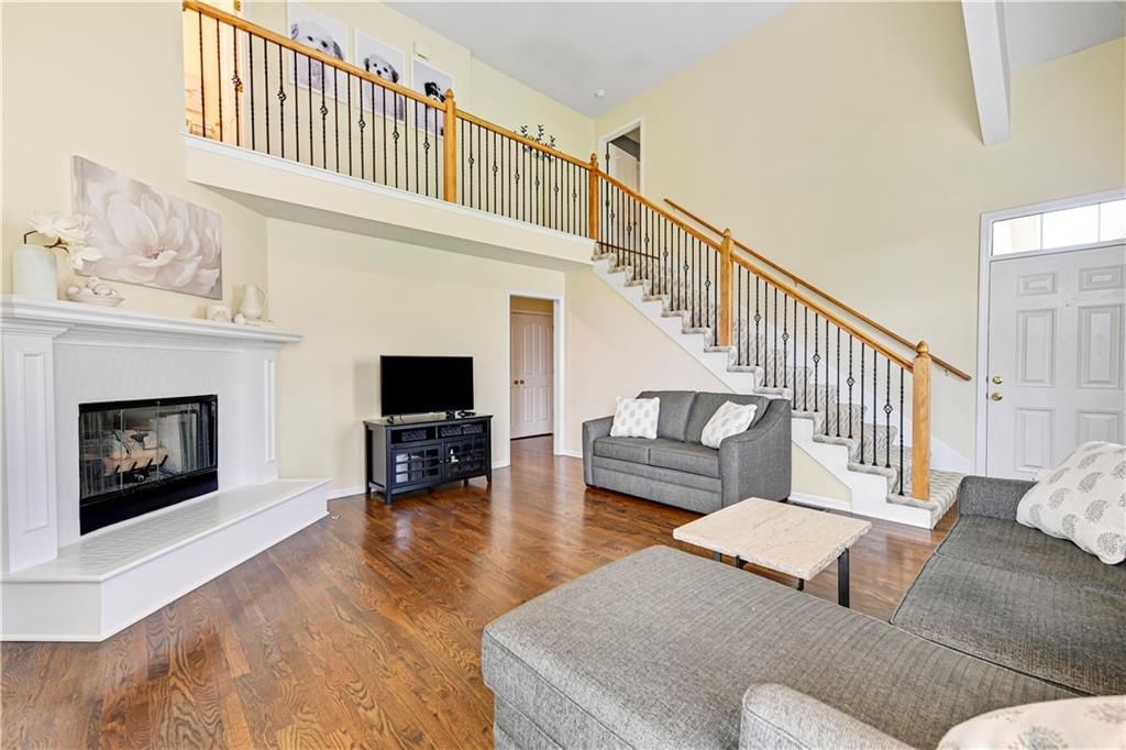 Photo 17 of 28 - 14553 W 138th Place