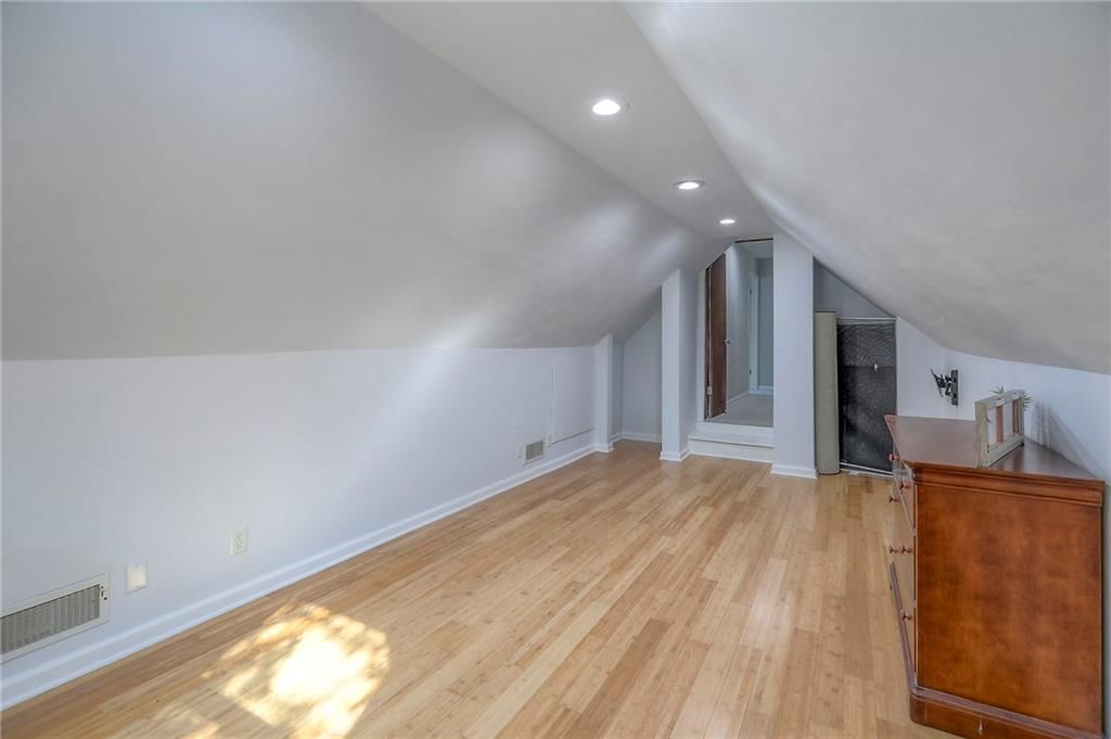 905 W 122nd Terrace — photo 32