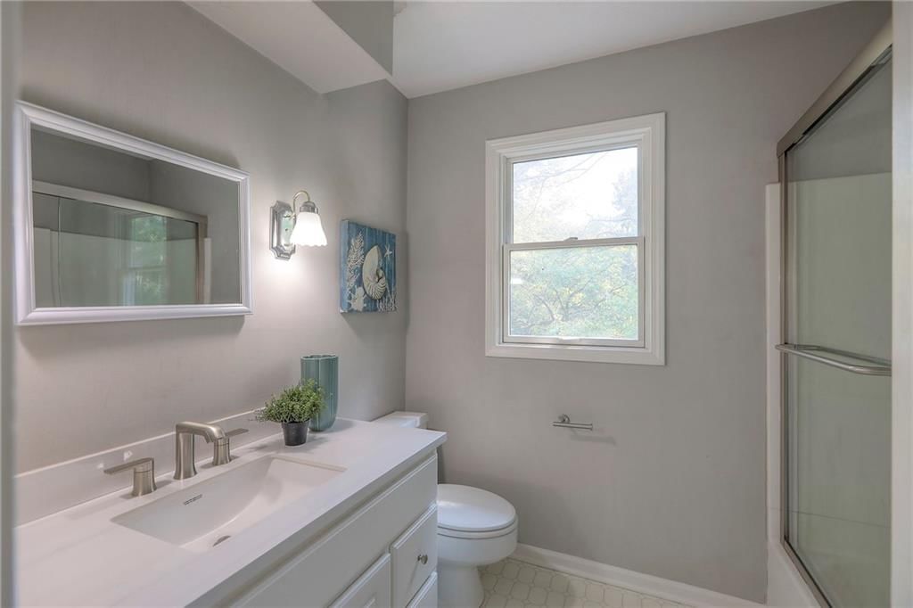 905 W 122nd Terrace — photo 33