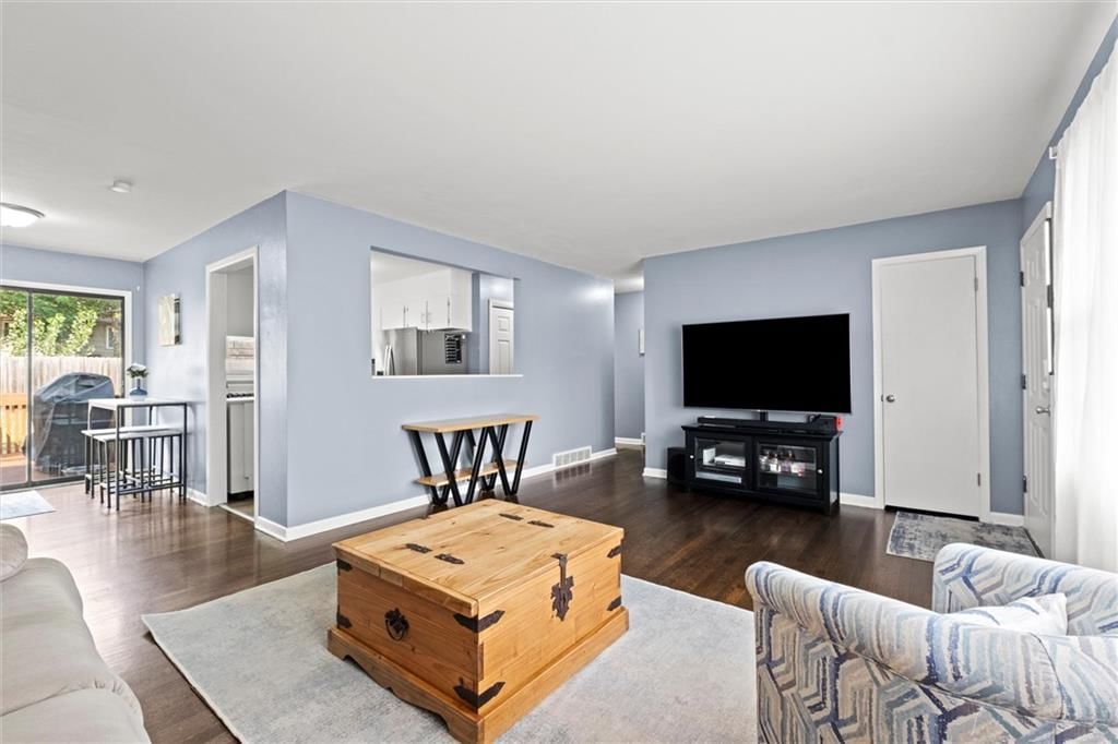 4504 E 112th street Street — photo 7