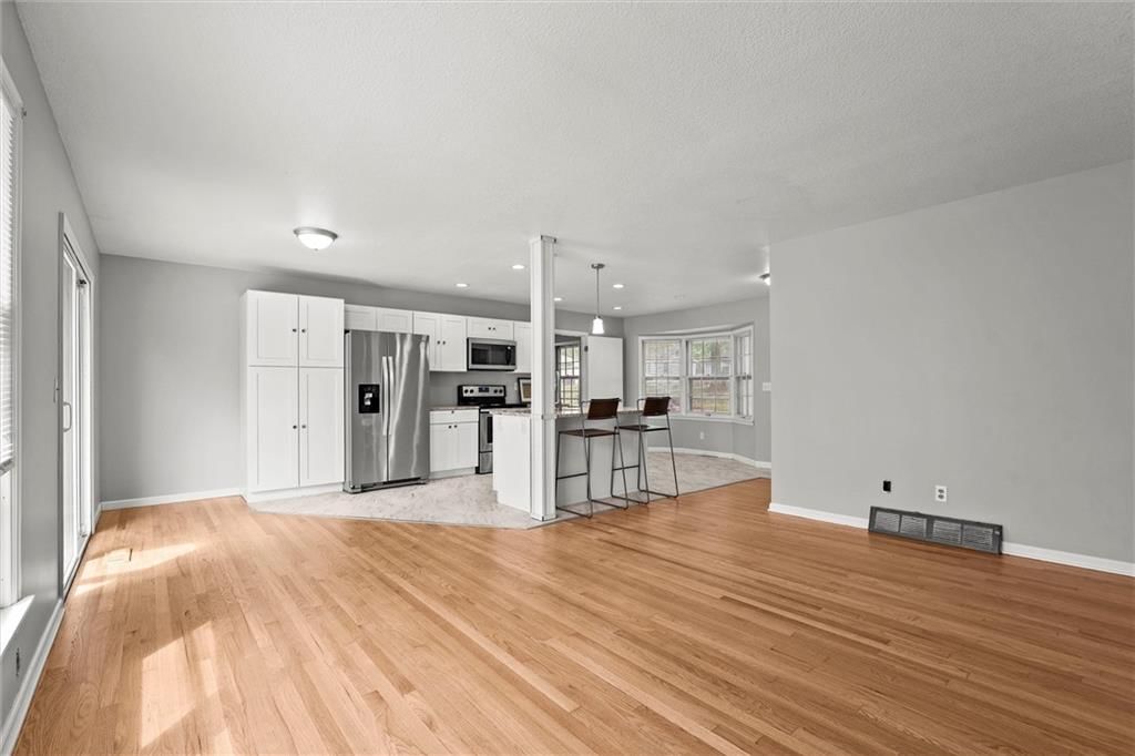 9 E 127th Terrace — photo 3