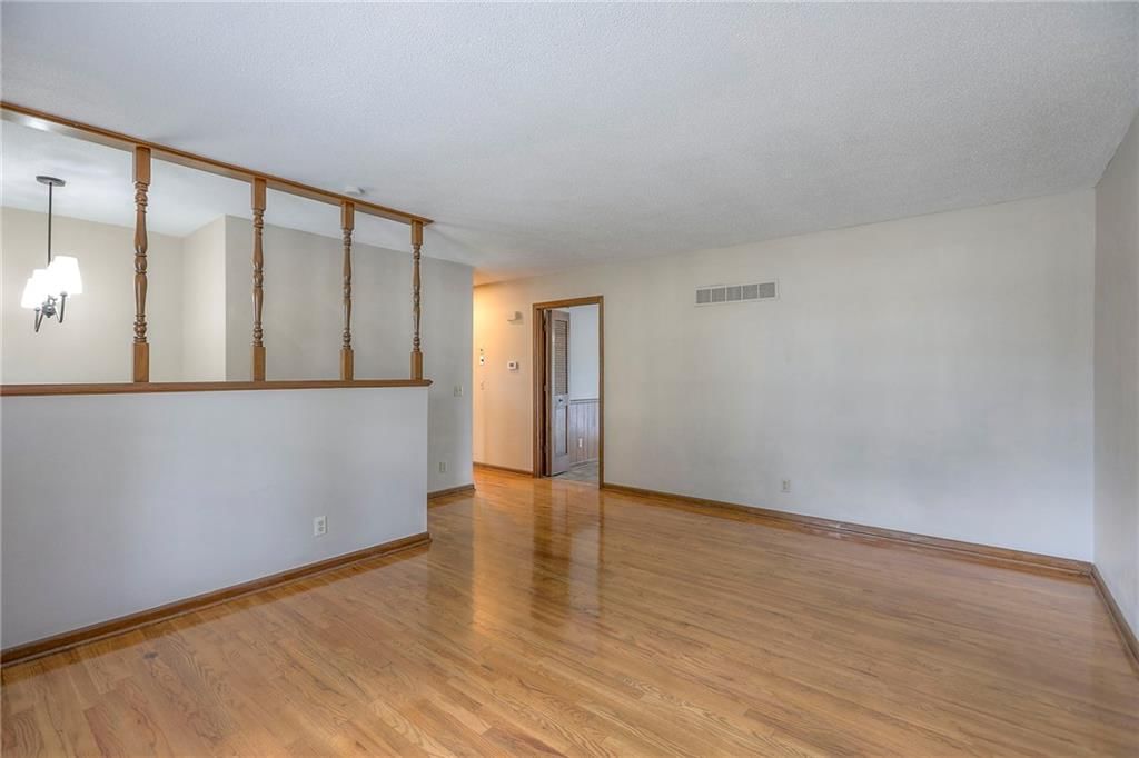 Photo 5 of 18 - 6494 Blue Ridge Boulevard