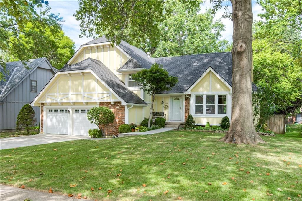 9108 W 113 Street, Overland Park, KS