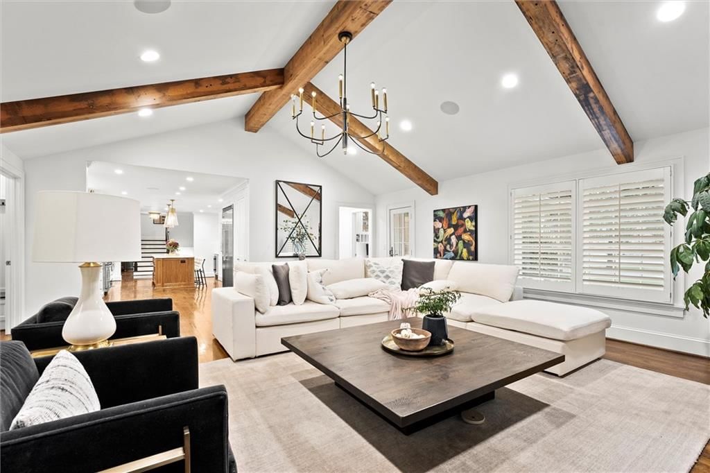 Photo 15 of 50 - 3820 W 66th Street