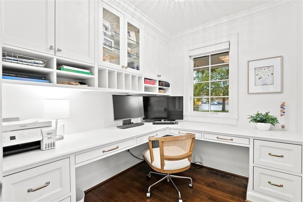 Photo 25 of 50 - 3820 W 66th Street
