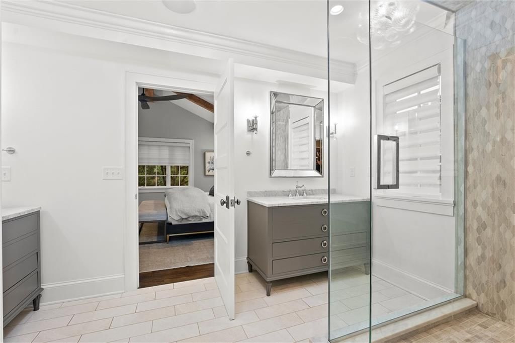 Photo 29 of 50 - 3820 W 66th Street