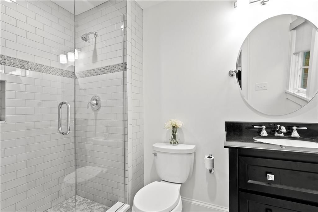 Photo 35 of 50 - 3820 W 66th Street