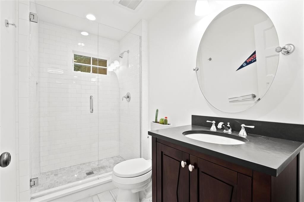 Photo 37 of 50 - 3820 W 66th Street