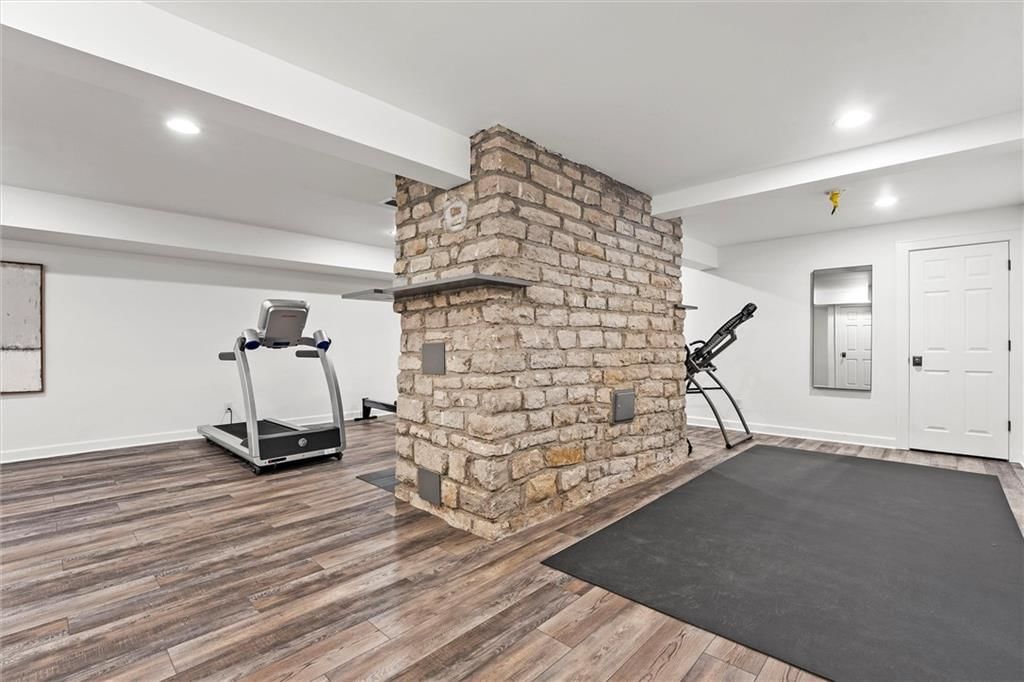 Photo 40 of 50 - 3820 W 66th Street