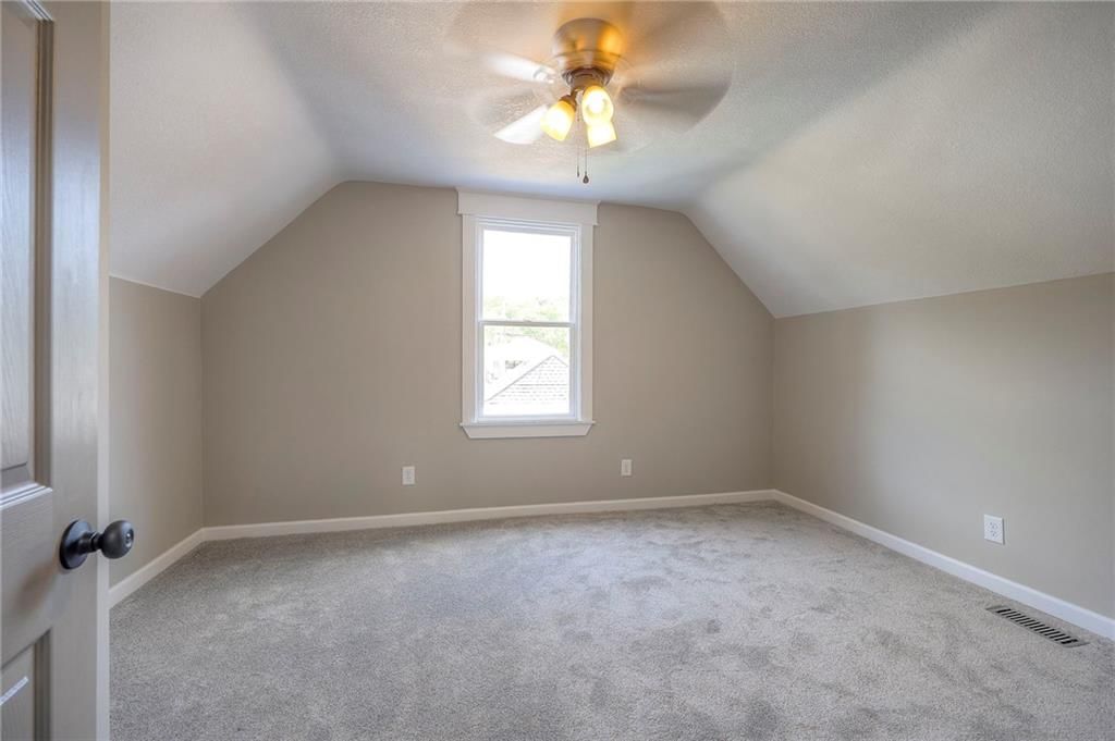 1720 Lake Avenue — photo 25
